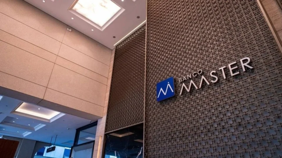 Banco Master aciona TCU para tentar barrar liquidação e retomar venda ao Grupo Fictor