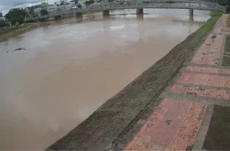 Rio Acre ultrapassa cota de alerta e se aproxima do transbordo na capital