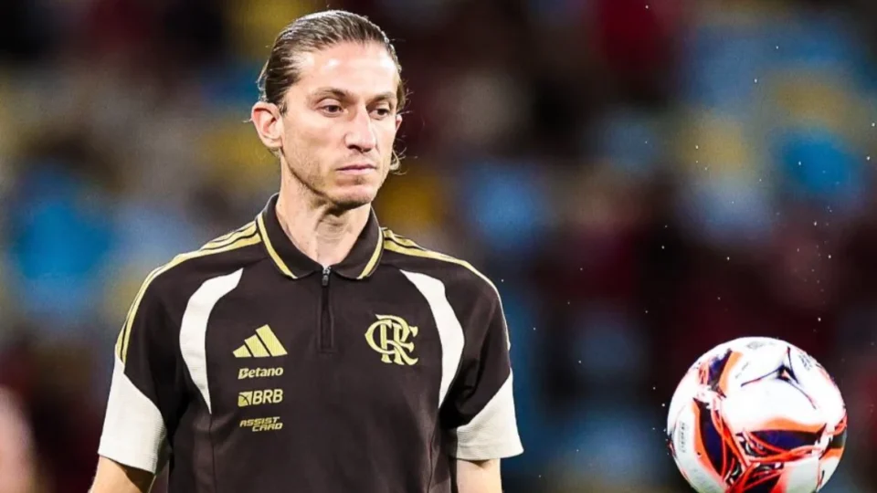 Flamengo demite Filipe Luís após goleada e classificação no Carioca
