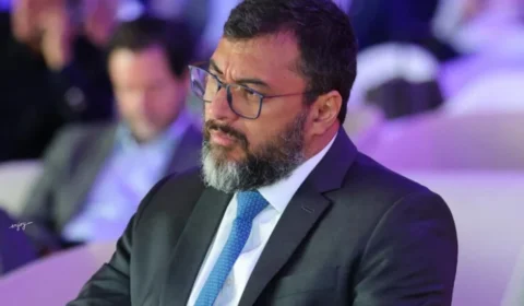 Wilson Lima estica a corda e usa a dúvida como estratégia com time eleitoral pronto