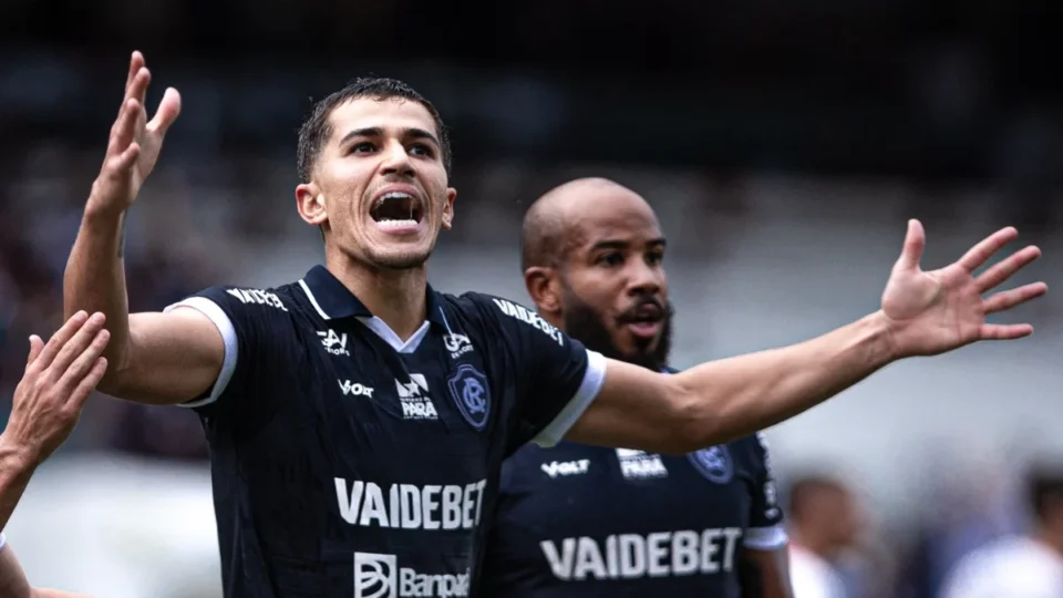 Remo goleia o Bahia de virada no Mangueirão e respira no Brasileirão