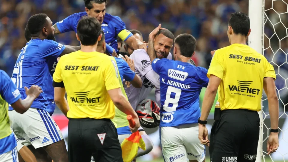 Polícia Civil investiga briga na final do Mineiro entre Cruzeiro e Atlético-MG