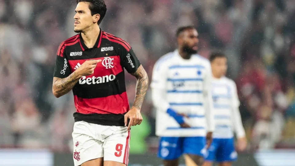 Flamengo vence o Cruzeiro por 2 a 0 no Maracanã