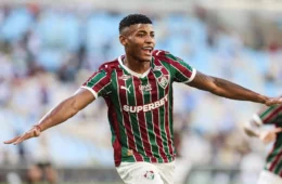 Fluminense vira e vence Athletico por 3 a 2 no Maracanã pelo Brasileirão