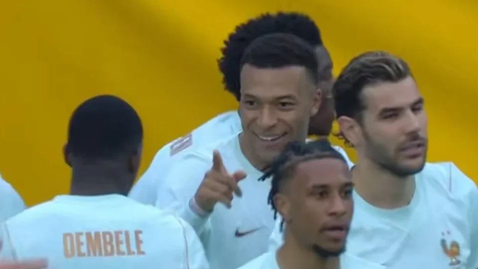 Brasil perde para a França em Boston mesmo com um jogador a mais