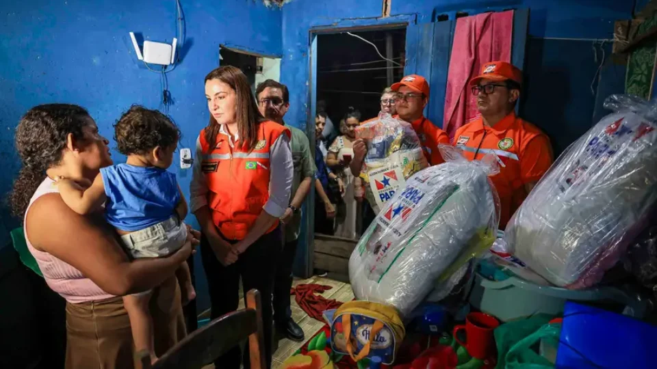 Governadora Hana Ghassan comanda em Ananindeua ação de assistência às famílias afetadas pelas chuvas