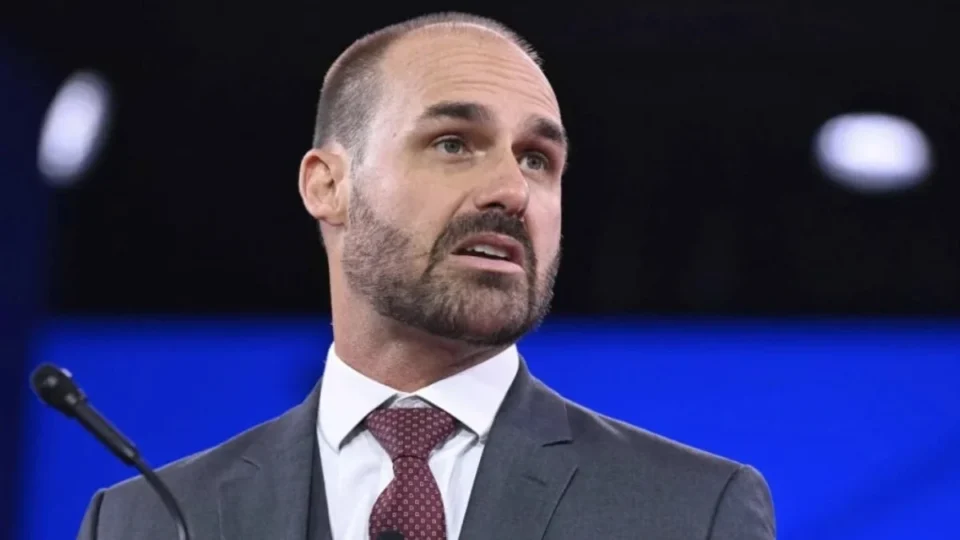 Eduardo Bolsonaro falta a interrogatório no STF e processo entra em fase final