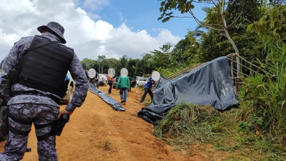 Campo em guerra: Invasões de terra batem recorde da década no Brasil