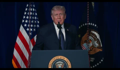 Trump diz que Irã pediu cessar-fogo, condiciona trégua e ameaça intensificar ataques