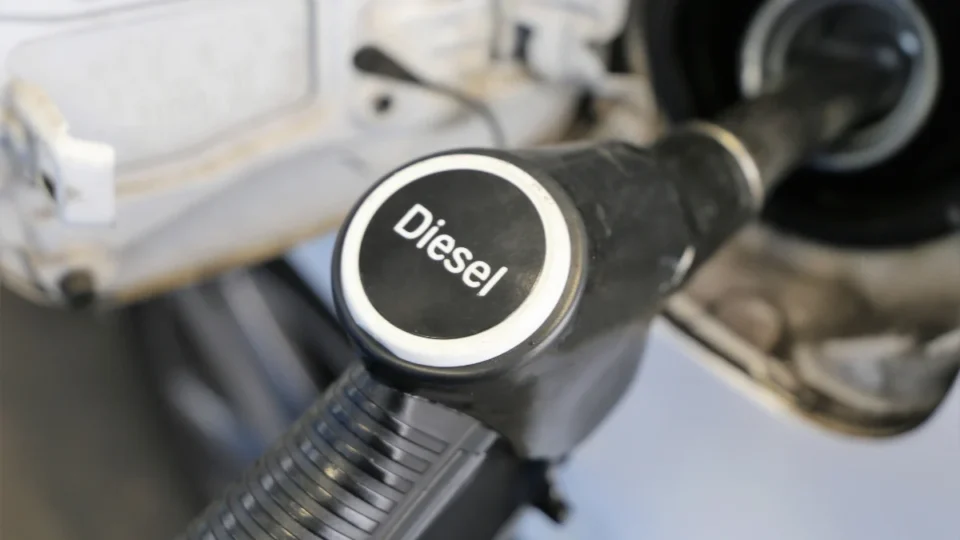 Governo e estados fecham acordo para subsidiar diesel e tentar conter alta dos preços