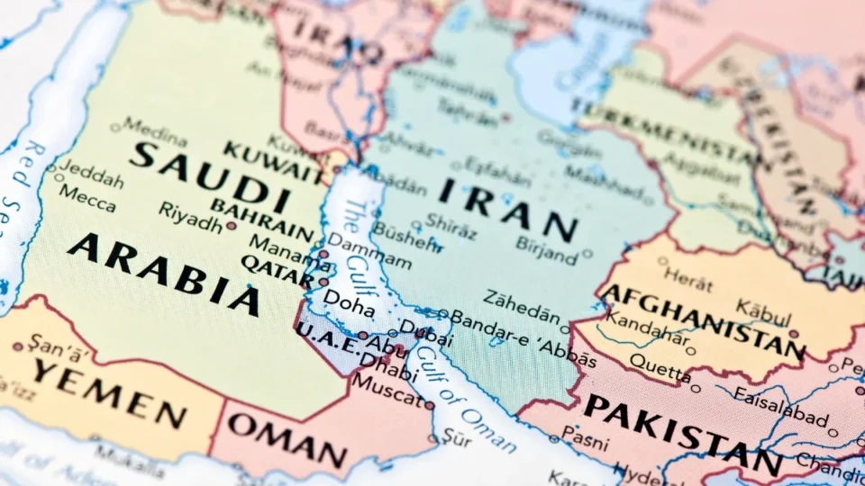 Estreito de Ormuz: países pressionam Irã e ameaçam novas sanções em meio à crise do petróleo