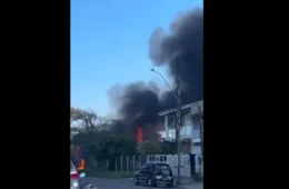 Queda de avião atinge restaurante no litoral do RS e deixa piloto morto