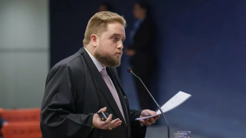 Advogado que pediu pausa para jantar vira pré-candidato no DF