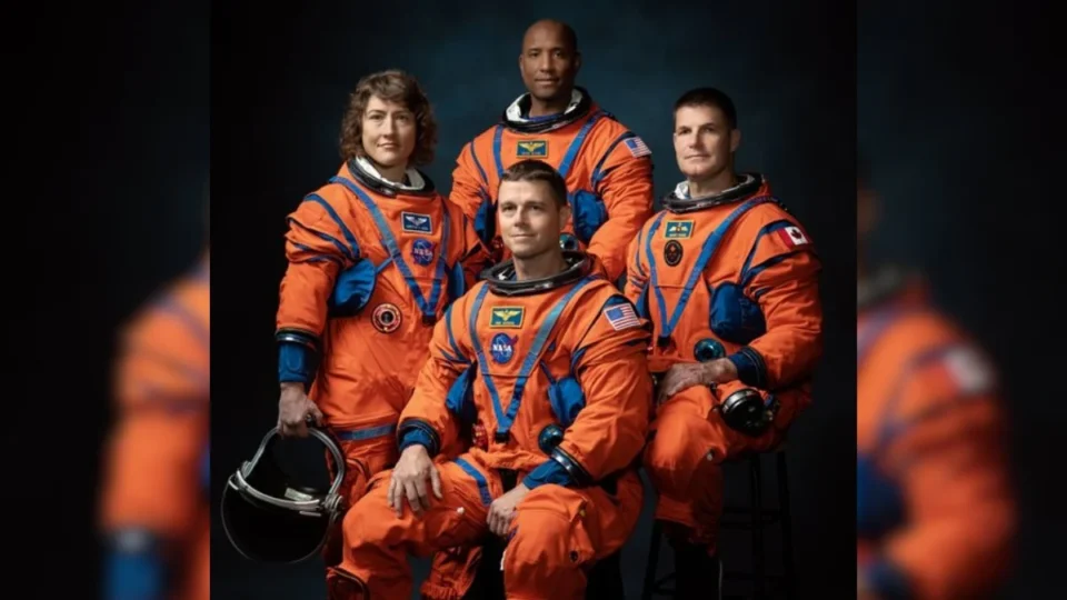 Artemis II quebra recorde histórico de distância da Terra e inicia retorno ao planeta