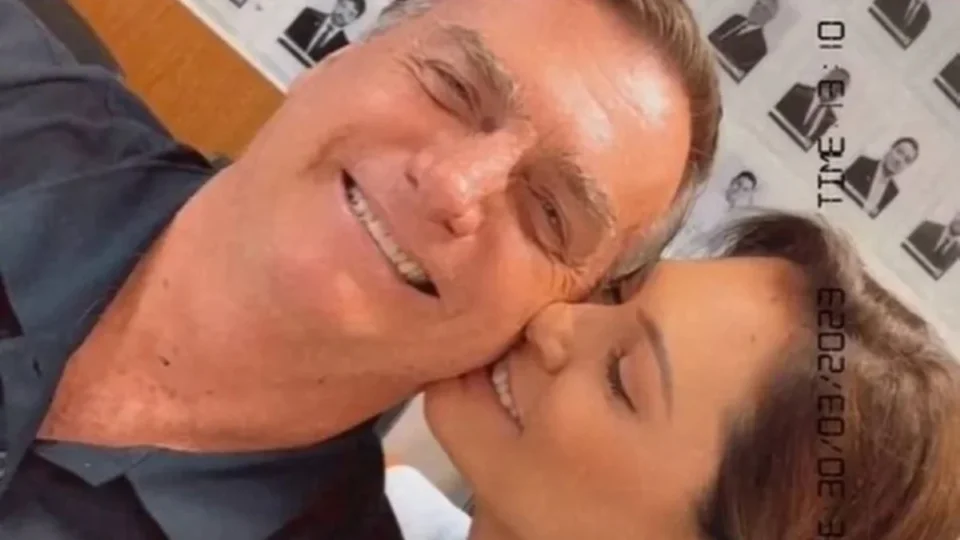 Moraes questiona qualificação de irmão de Michelle como cuidador de Bolsonaro