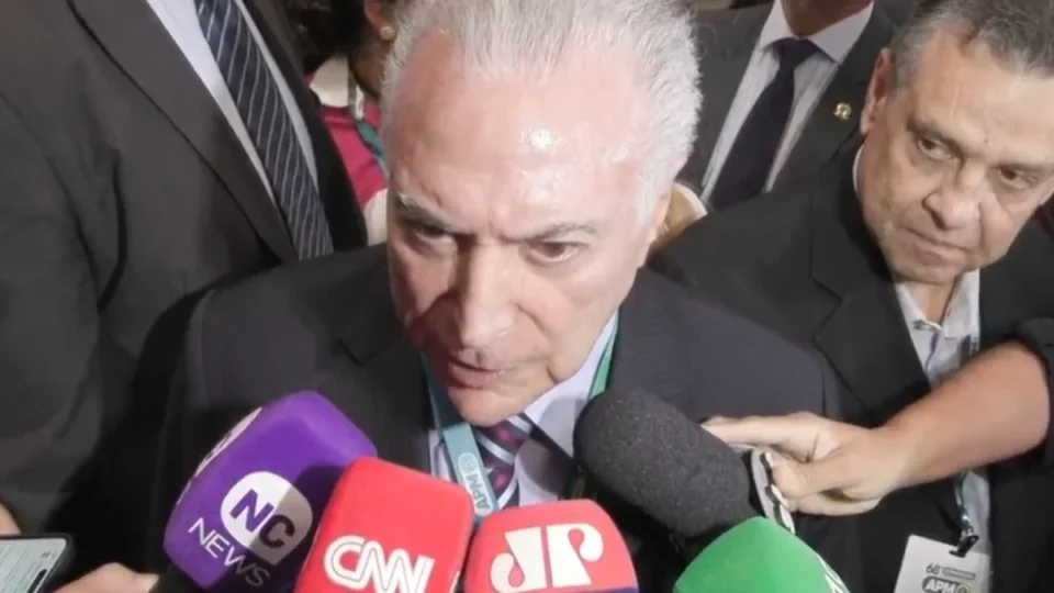 Temer defende responsabilidade fiscal e critica polarização política durante congresso