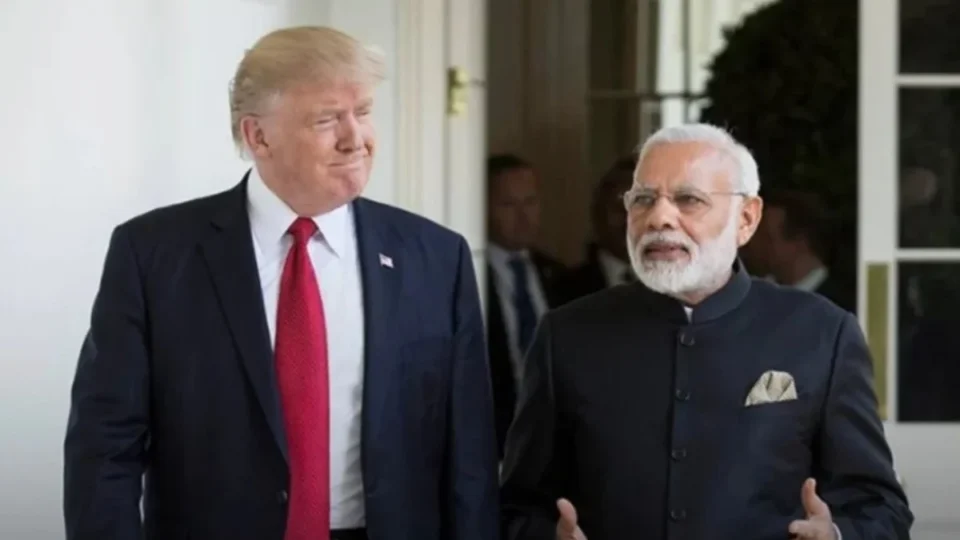 Após ultimato de Donald Trump, Índia pede que cidadãos evitem sair no Irã