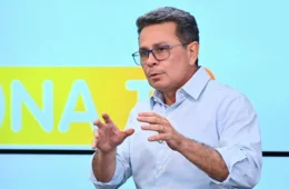 Tadeu sai antes, aposta alto e termina isolado no próprio jogo