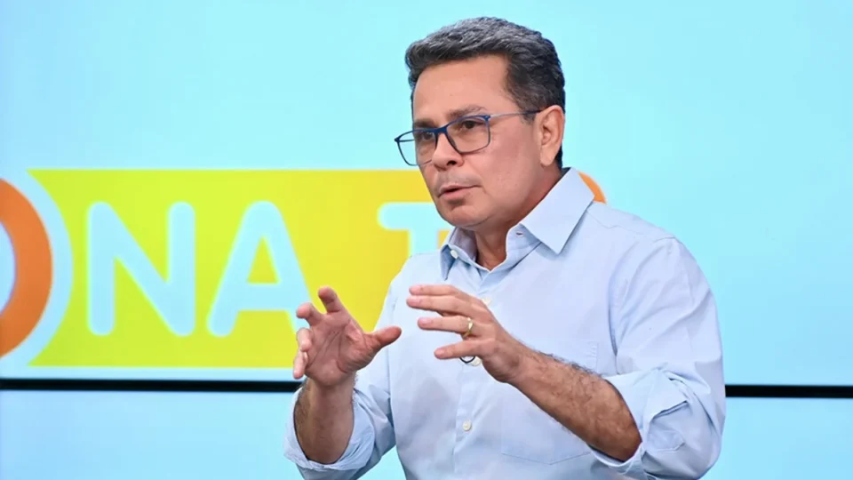 Tadeu sai antes, aposta alto e termina isolado no próprio jogo