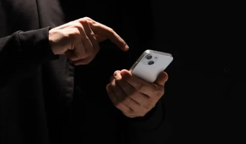 Professor é preso suspeito de vazar fotos íntimas de aluna em faculdade