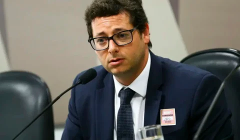 Repasses do Banco Master somam R$ 3,8 milhões a ex-secretário de Bolsonaro