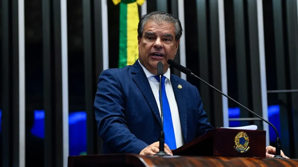 Senador articula status de ‘persona non grata’ para emissário dos EUA após fala polêmica