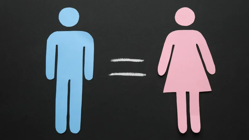 Está faltando homem no Brasil? Pesquisa mostra que mulheres são maioria no país