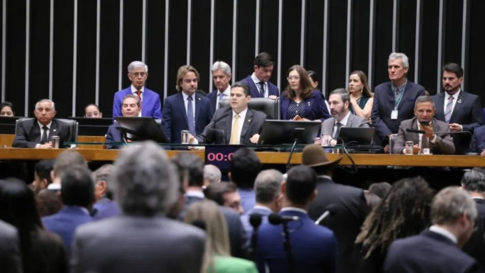 Congresso Nacional derruba veto presidencial e avança com PL da Dosimetria