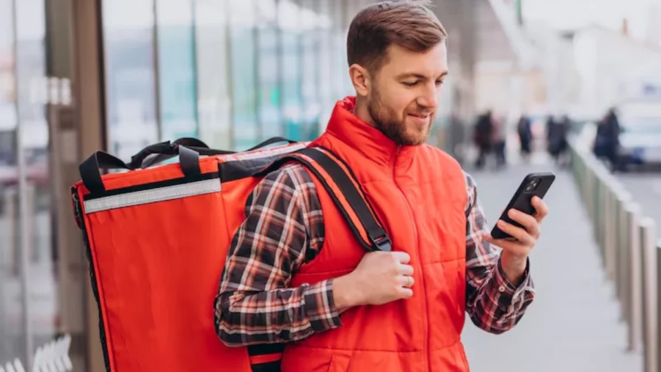 Nova lei dos aplicativos: Relator propõe dois modelos de ganho mínimo para entregadores