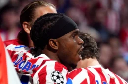 Atlético de Madrid resiste à pressão do Barça e carimba vaga na semifinal