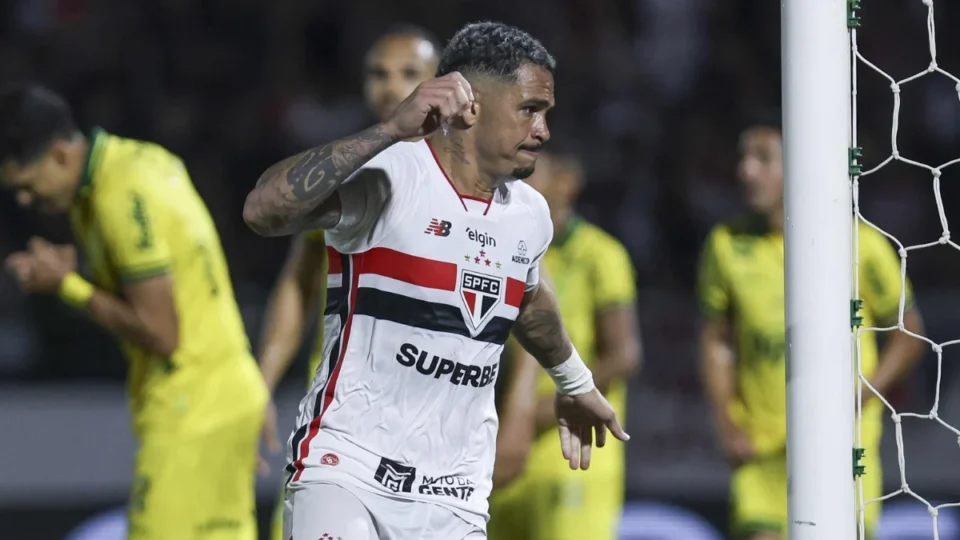 Luciano decide em Campinas e São Paulo dorme no G-4 após vencer o Mirassol