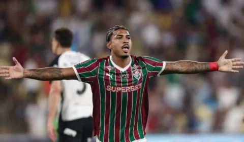 Fluminense atropela Corinthians no Maracanã e afunda o Timão em crise