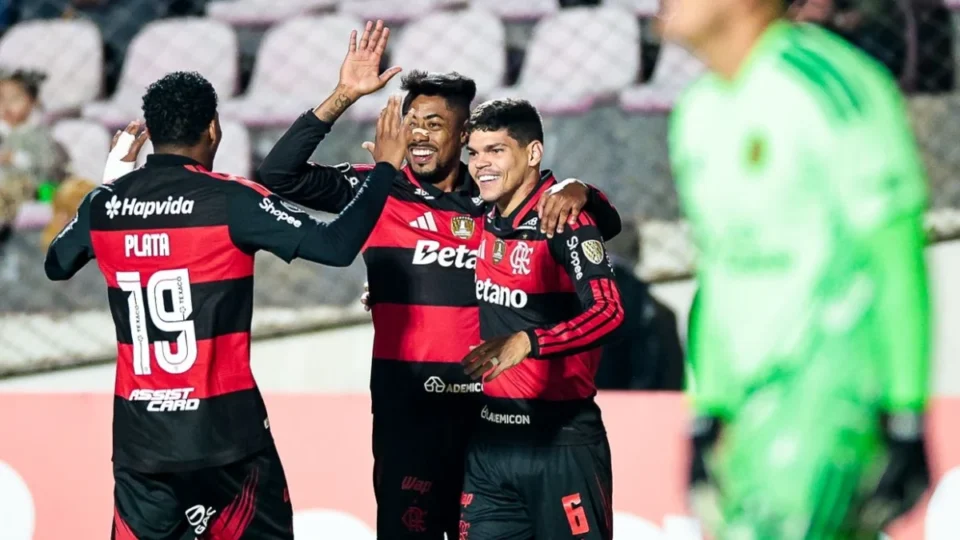 Flamengo domina altitude peruana, bate o Cusco e estreia com autoridade na Libertadores
