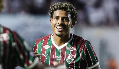 Fluminense vira sobre o Santos na Vila em jogo de golaços e brilho de John Kennedy