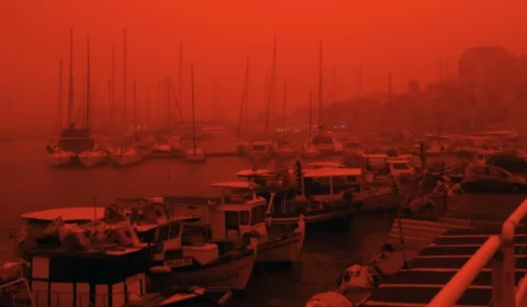 Poeira do Saara “tinge” Grécia de vermelho e impressiona moradores