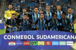 Grêmio vence o Deportivo Riestra no sufoco e sob protestos na Arena