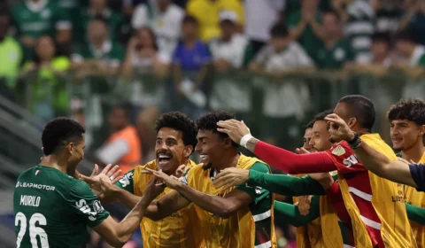 Palmeiras supera susto, vence o Sporting Cristal e assume a ponta do grupo na Libertadores