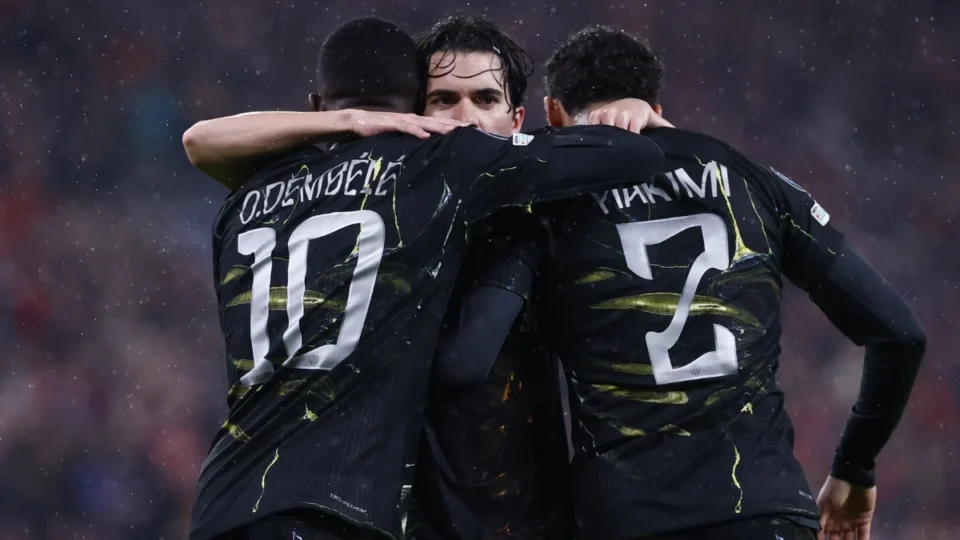 PSG cala Anfield, vence o Liverpool e carimba vaga na semifinal da Champions