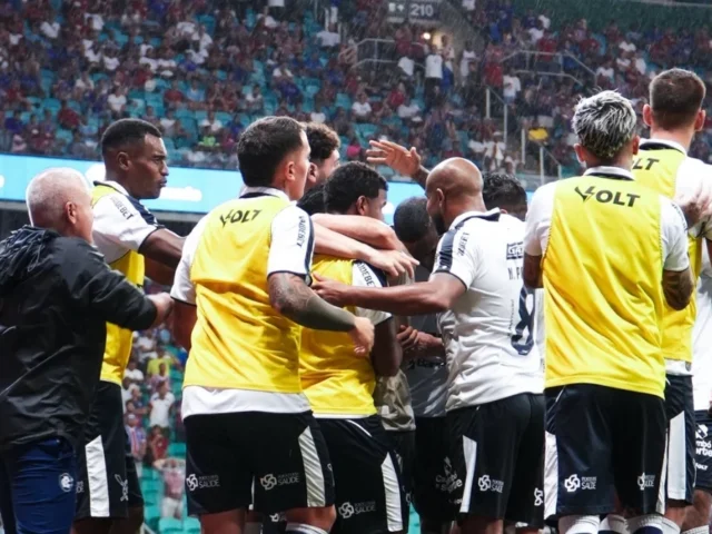 Remo castiga erros do Bahia e abre vantagem histórica