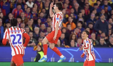 Atlético de Madrid cala o Camp Nou e abre vantagem no jogo de ida das quartas da Champions
