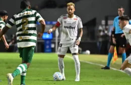 Santos e Coritiba param na trave e decidem vaga em Curitiba após empate sem gols