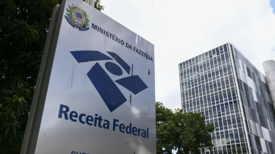 Receita Federal recebe mais de 44 milhões de declarações do Imposto de Renda e bate novo recorde