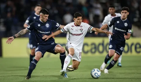 Fluminense arranca empate no fim contra o Rivadavia pela Libertadores