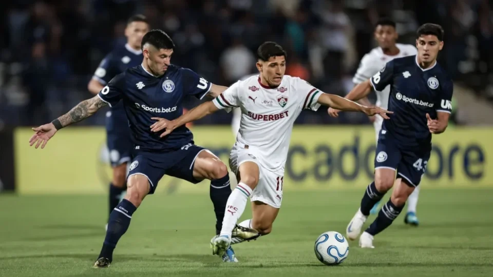 Fluminense arranca empate no fim contra o Rivadavia pela Libertadores