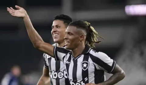 Botafogo vence o Racing e encaminha classificação na Sul-Americana