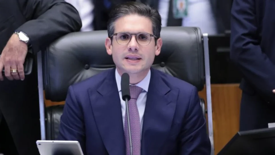 Câmara inicia semana para destravar PEC do fim da escala 6×1