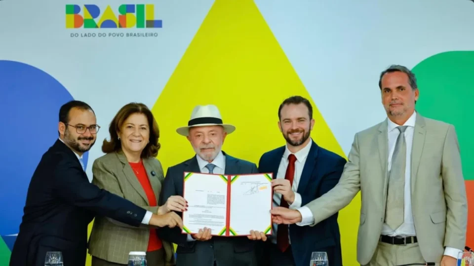 Governo amplia Desenrola Brasil e reforça combate ao endividamento das famílias