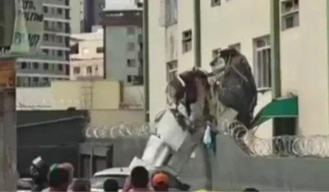 Acidente com avião deixa dois mortos e três feridos após queda em BH