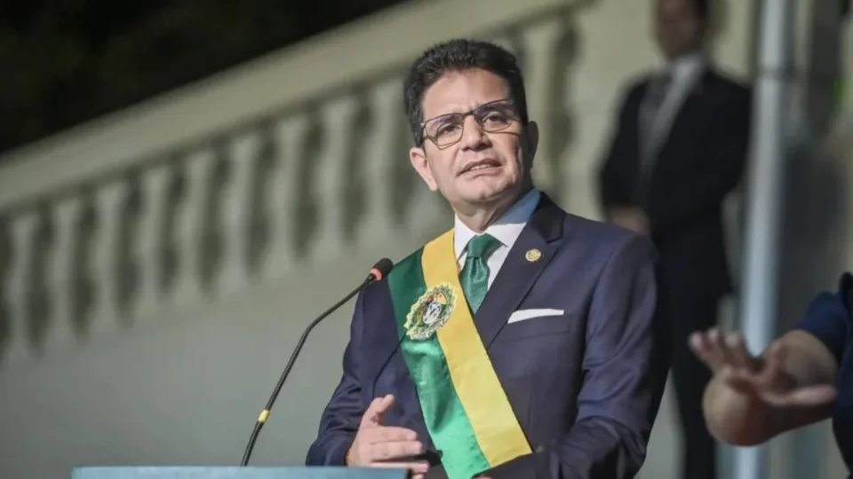 URGENTE: Justiça impõe 25 anos de prisão a ex-governador do Acre e decreta inelegibilidade por corrupção