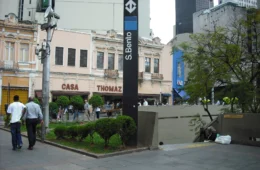 Tiroteio em estação do Metrô de São Paulo deixa cinco feridos e provoca pânico entre passageiros